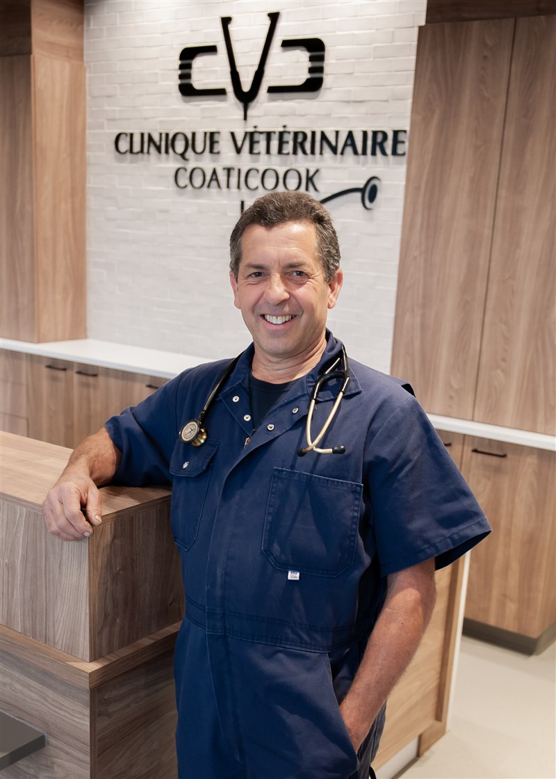 Dr. Walter Canzani